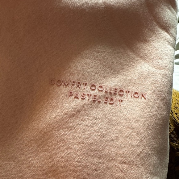 Comfrt Bubblegum Hoodie and Sweatpants Set - Picture 3 of 4